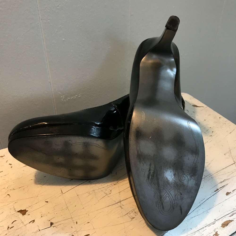 Tahari Size 9 Black Paten Leather Heels - Picture 5 of 5